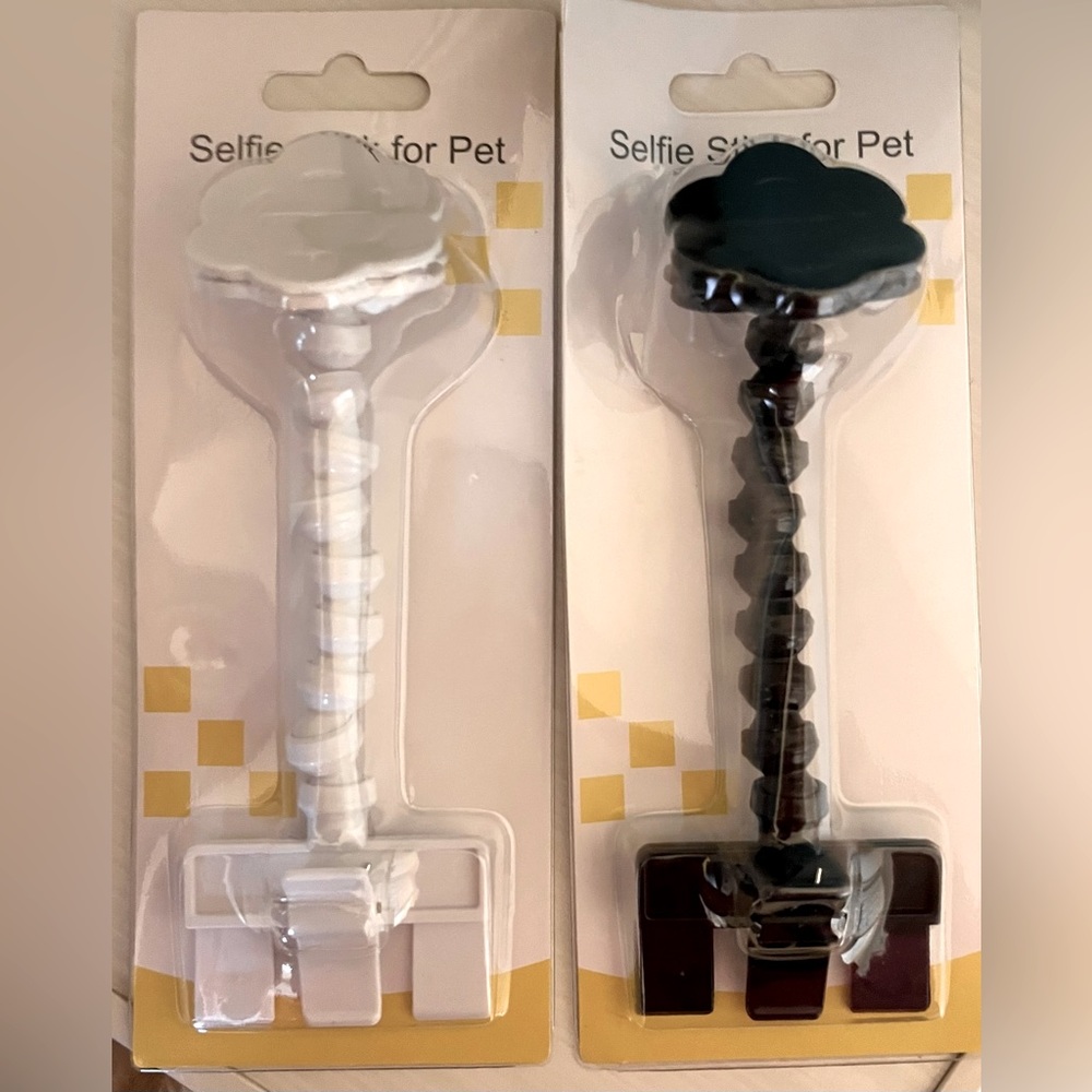 2Pcs Pet Selfie Sticks